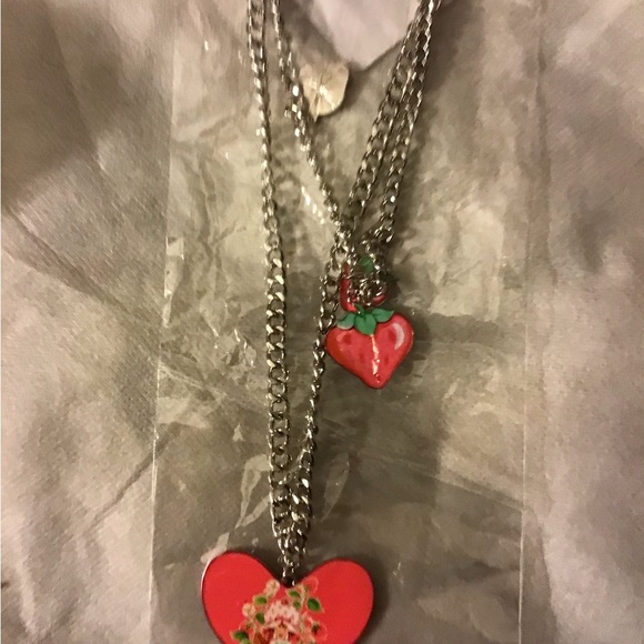 NWT LE STRAWBERRY SHORTCAKE LAYERED NECKLACE - Picture 5 of 11